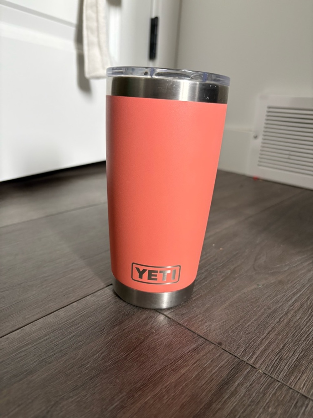 Yeti 20oz Rambler in Coral